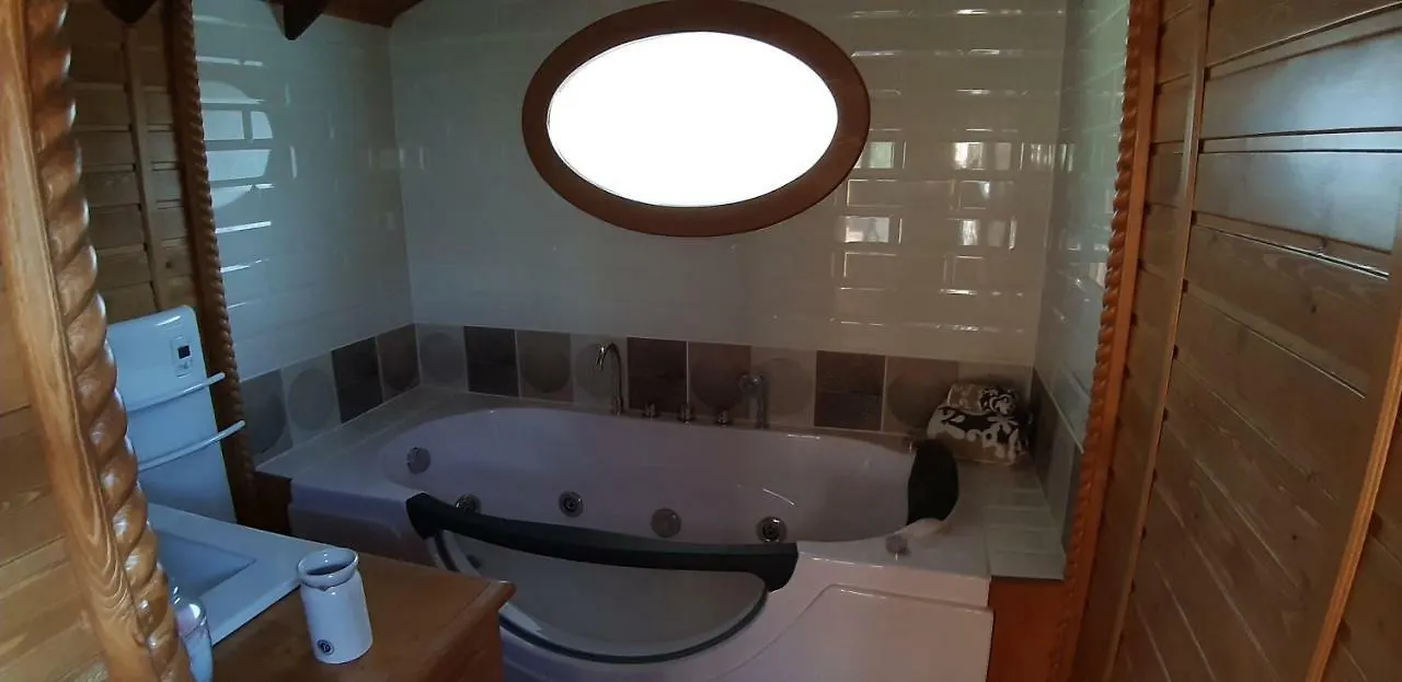 Bed & Breakfast Du Cote De Lacoume Anla Frankrike